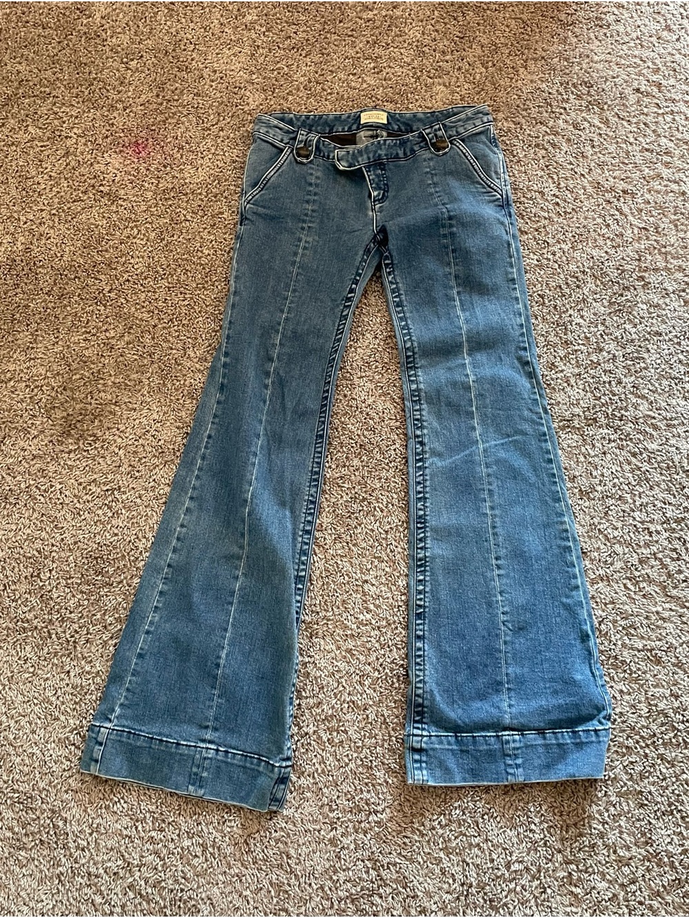 Free People Mid-Blue Flared Jeans Size 28